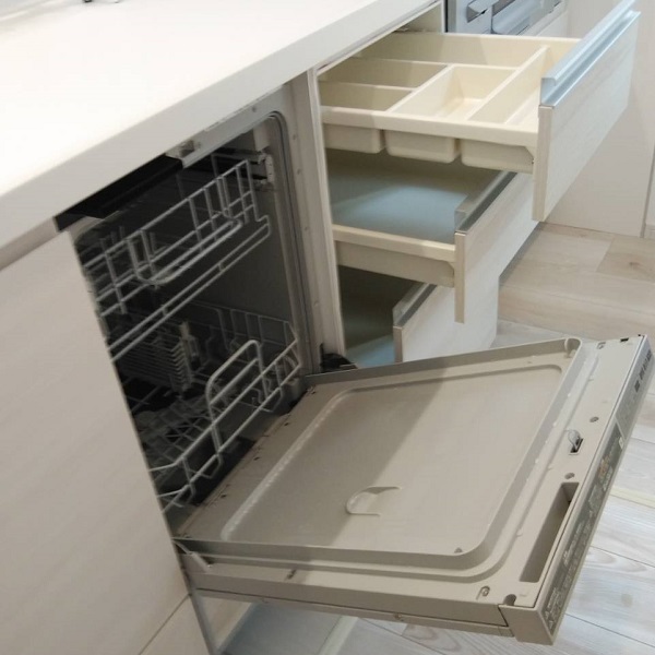 浅型食洗機を深型食洗機に替える工事　クリナップキッチン　施工後